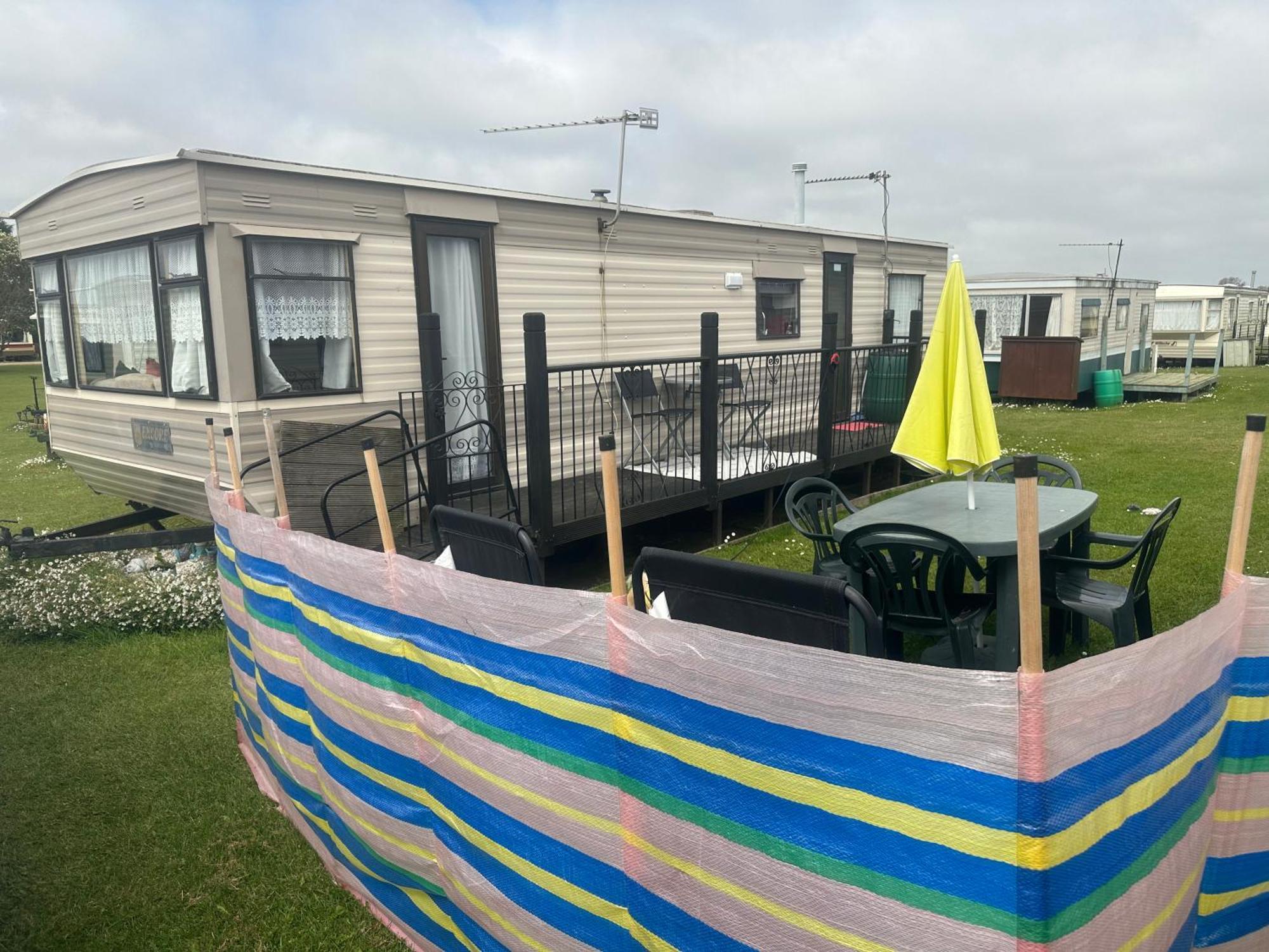 Tracy'S Holiday Home - Static Caravan Hemsby Zewnętrze zdjęcie